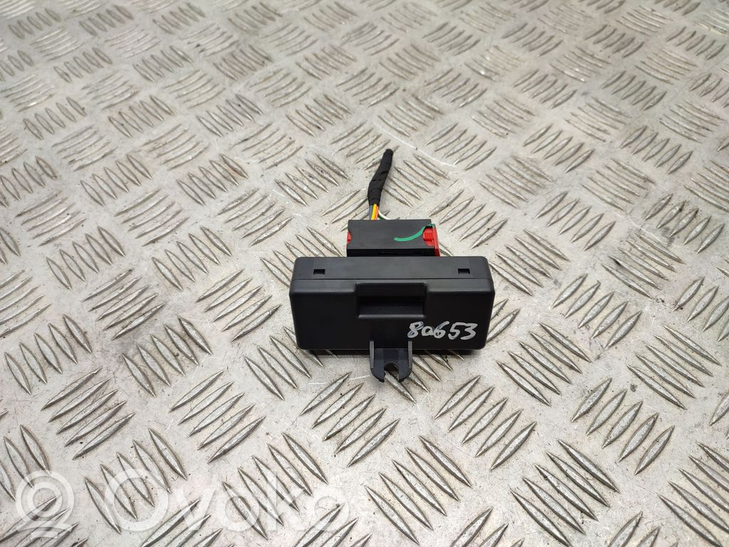 Opel Grandland X Seat heating relay 