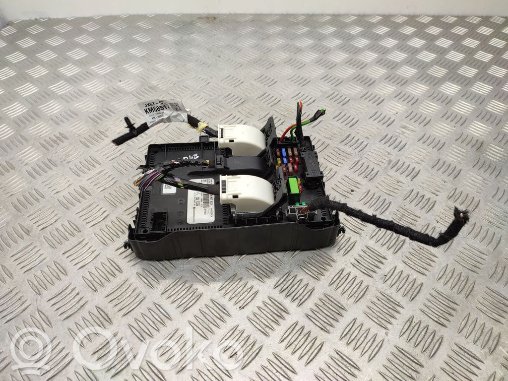 Ford Focus Comfort/convenience module 