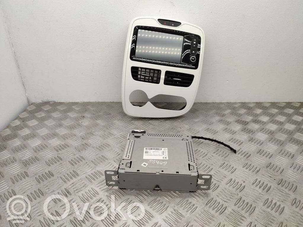 Radio/CD/DVD/GPS head unit   259152544R,281152222R,681045729R,253B08825R,682602671R