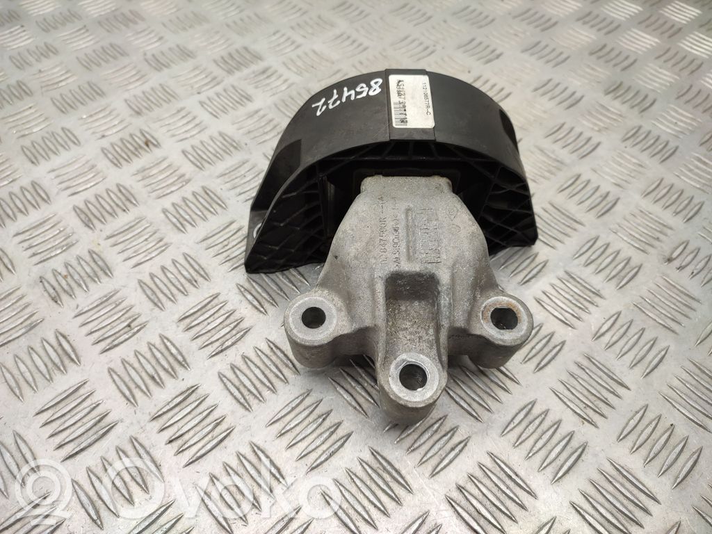 Renault Zoe Engine mount bracket 