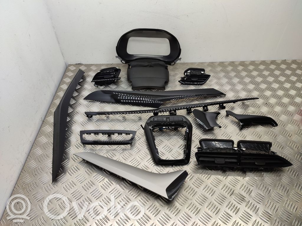Opel Corsa F Zestaw ozdobnych elementów wyposażenia wnętrz 
