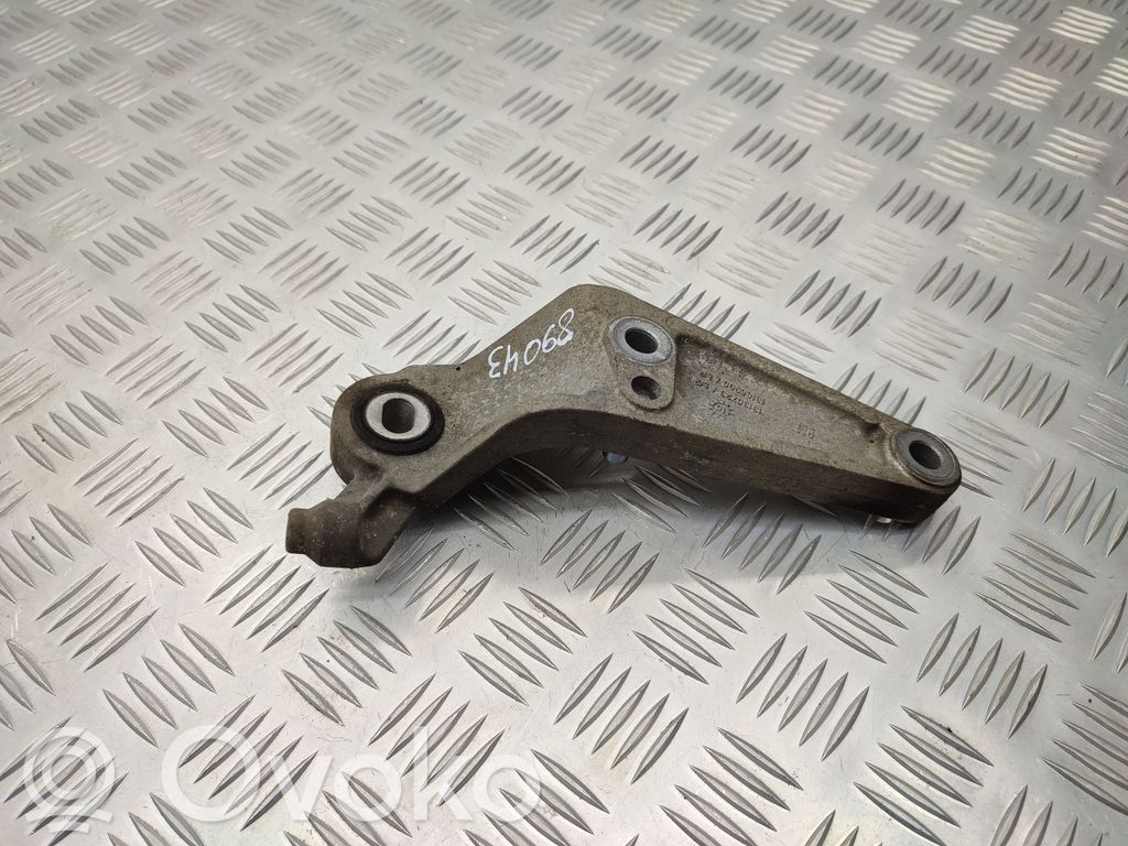 Opel Corsa E Gearbox mounting bracket 