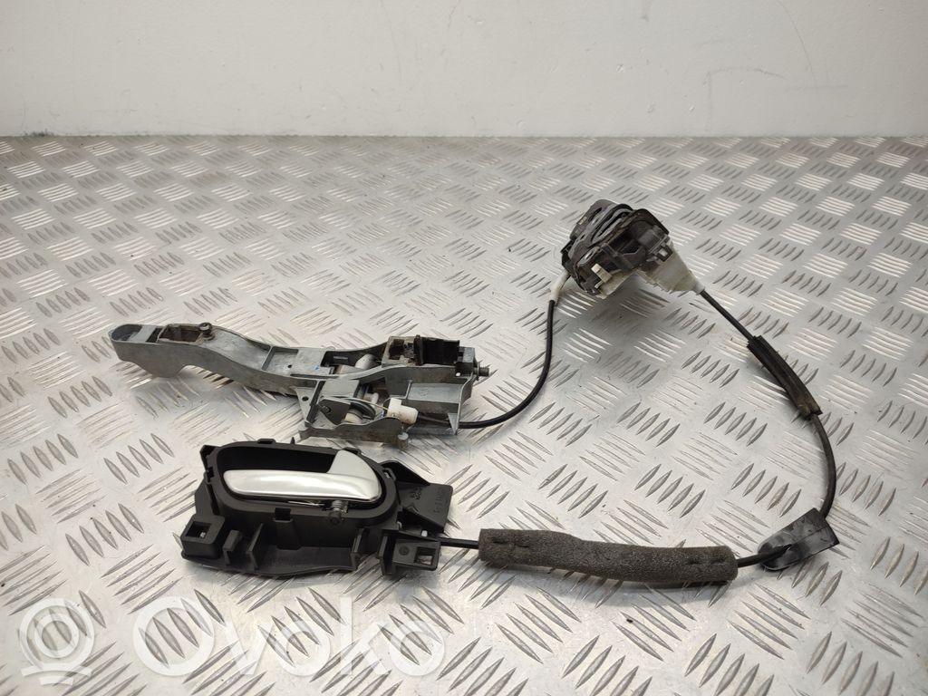 Citroen C5 Front door lock 