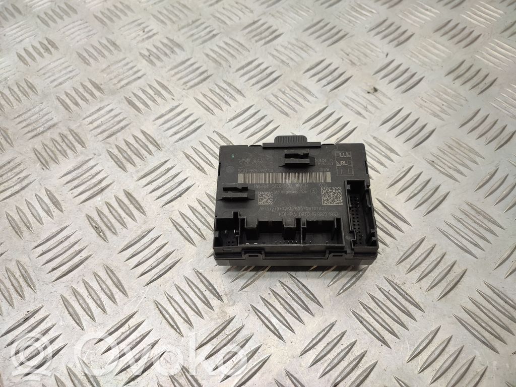 Volkswagen PASSAT B8 Door control unit/module 