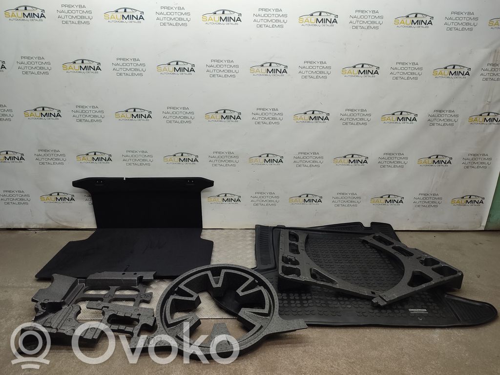 Opel Insignia B Trunk/boot floor carpet liner 