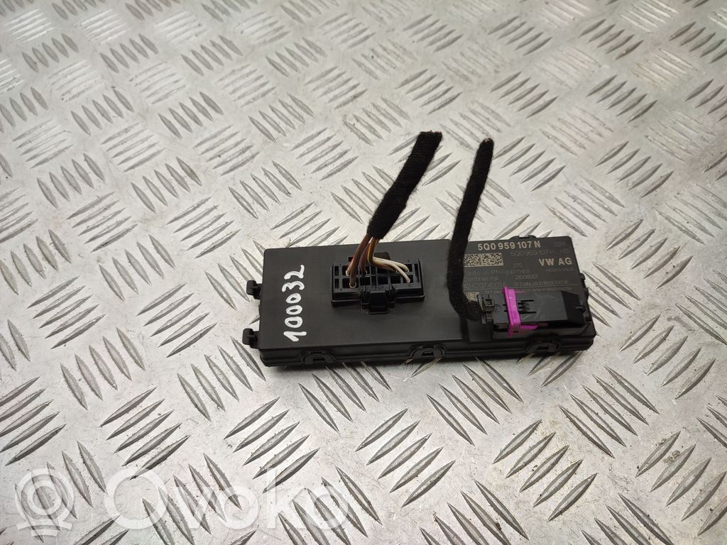 Volkswagen T-Roc Tailgate/trunk control unit/module 