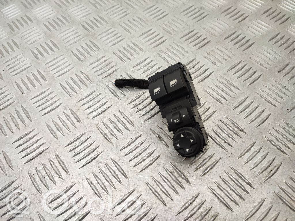 Citroen e-C3 Electric window control switch 