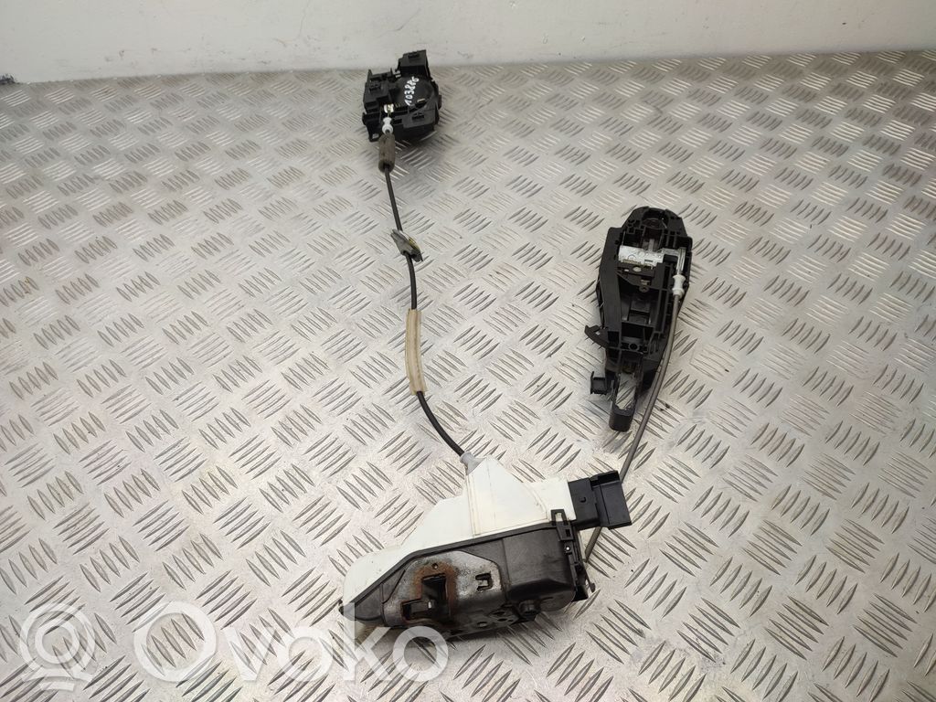 Citroen C4 Cactus Front door lock 