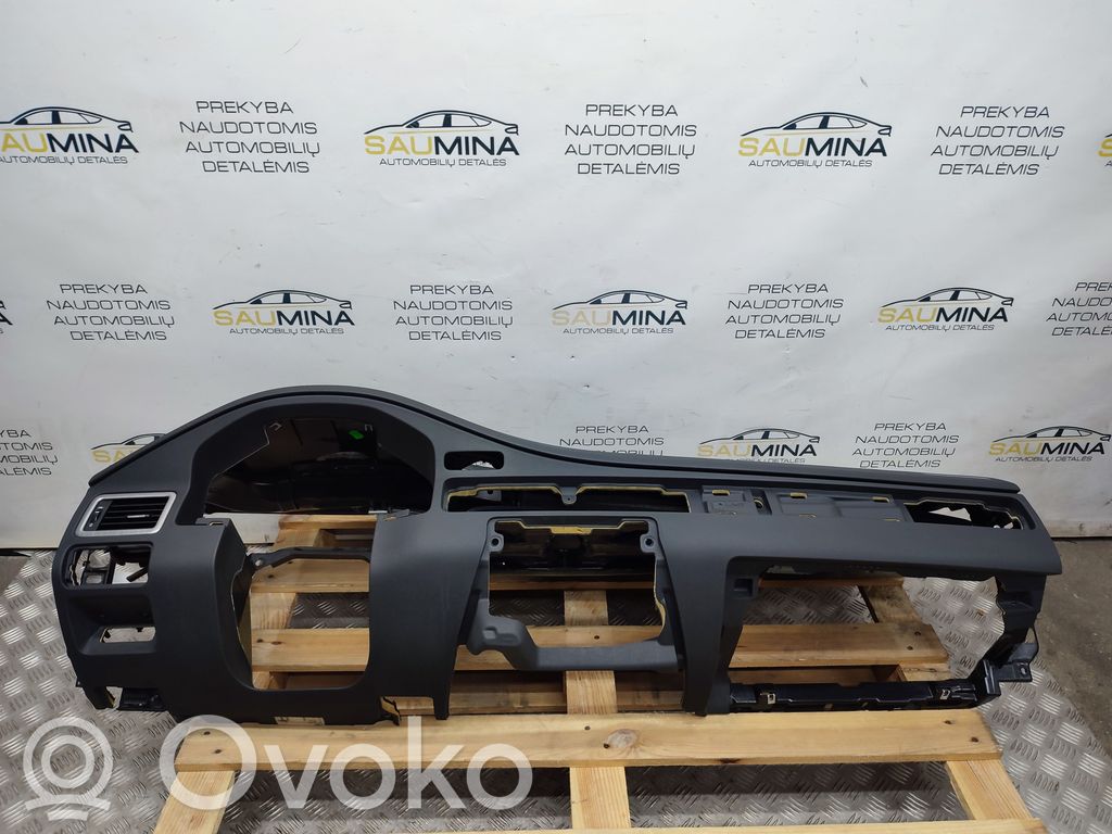 Volvo XC70 Panelė 
