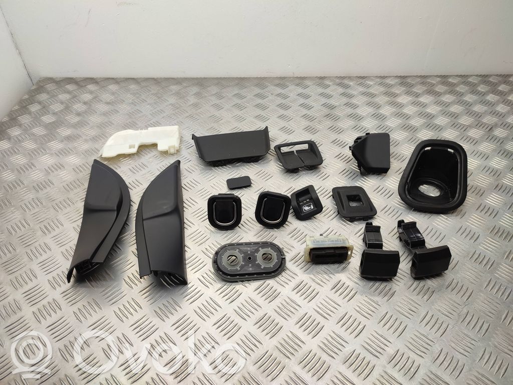 Opel Vivaro Cita veida ārēja detaļa 