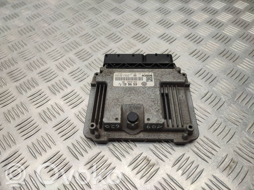 Volkswagen Golf Plus Engine control unit/module 