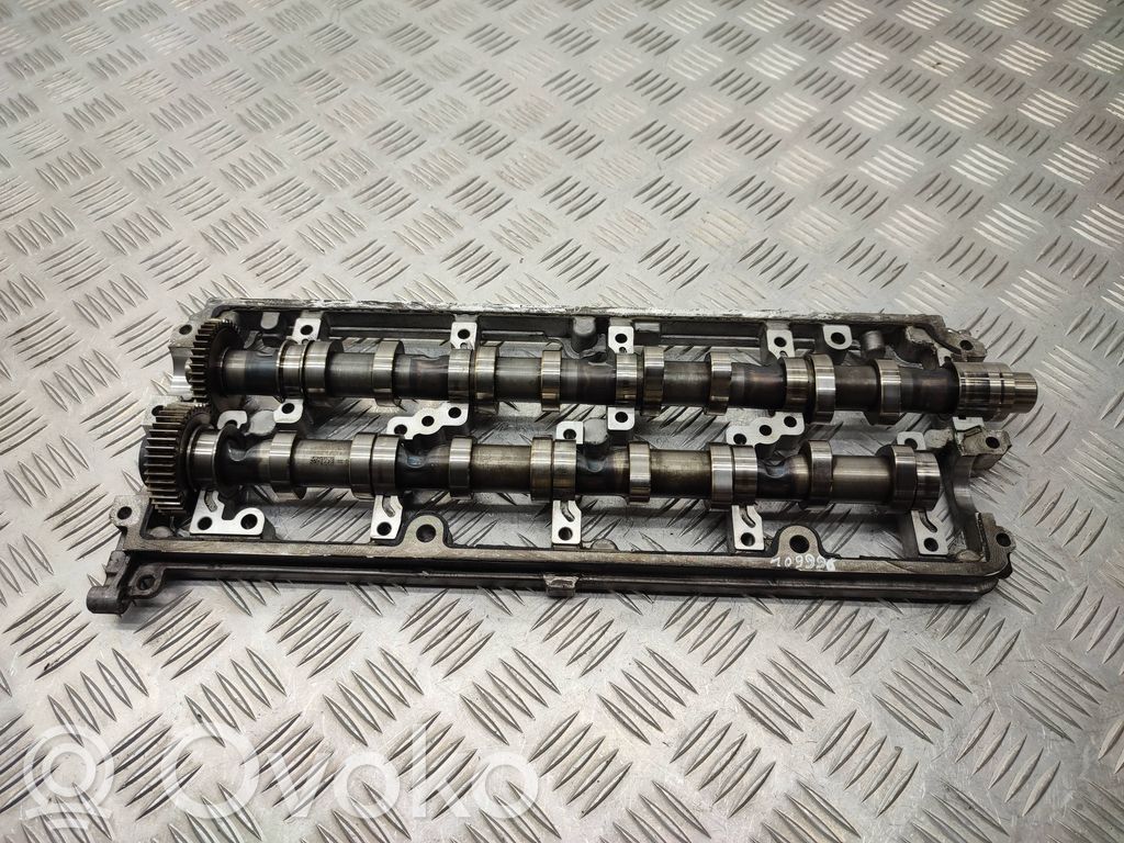 Volkswagen Golf VI Camshaft holder 