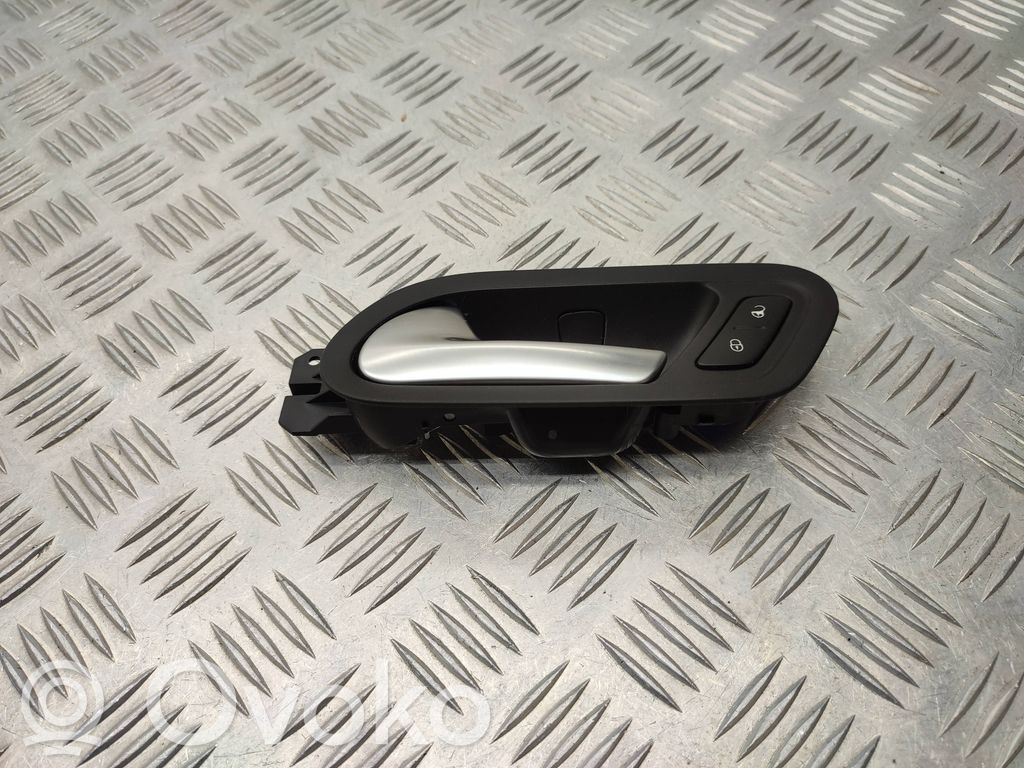 Volkswagen Scirocco Front door interior handle 