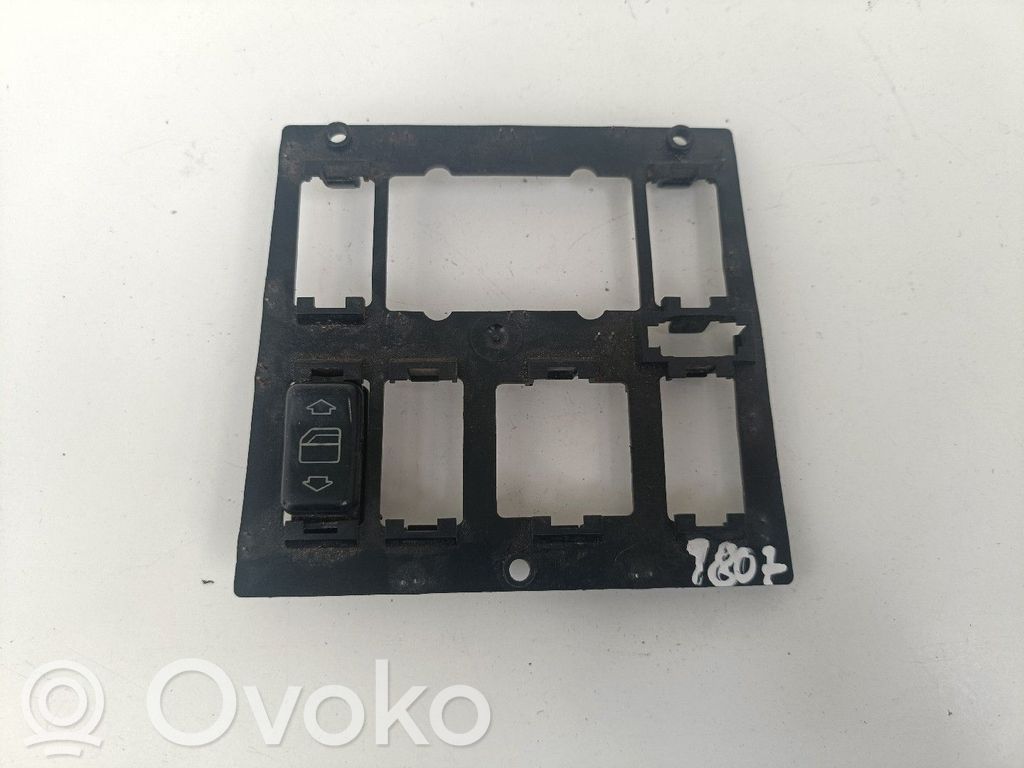 Mercedes-Benz E W124 Electric window control switch 