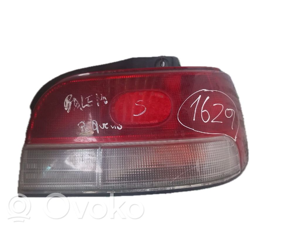 Suzuki Baleno EG Aizmugurējais lukturis virsbūvē 