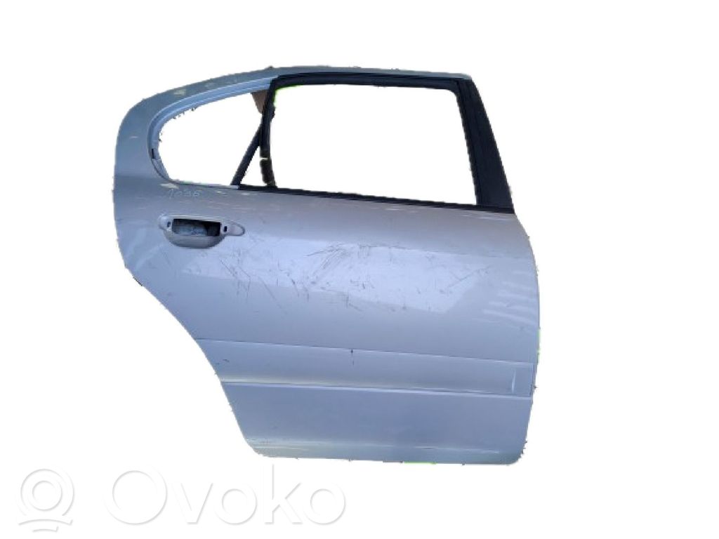 Nissan Primera Aizmugurējās durvis 