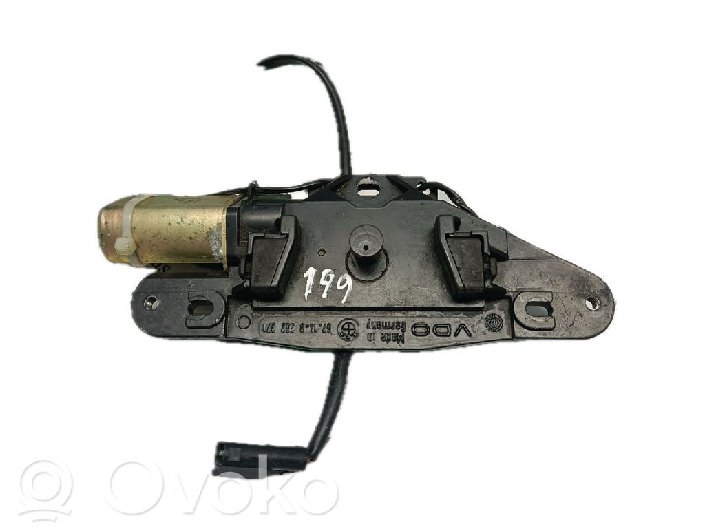 BMW 7 E65 E66 Zamek tylnej klapy bagażnika 