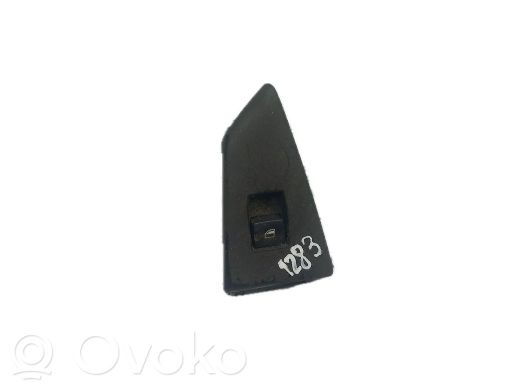 Elektrisko logu slēdzis   6922244
