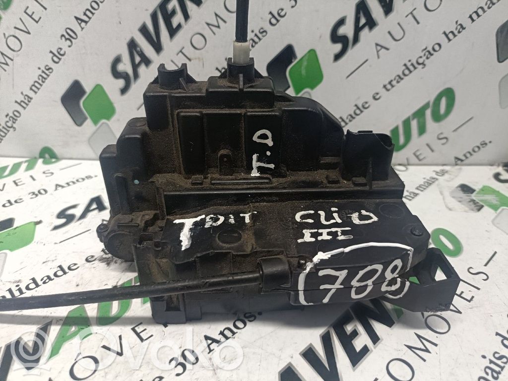 Galinių durų spyna   300129D