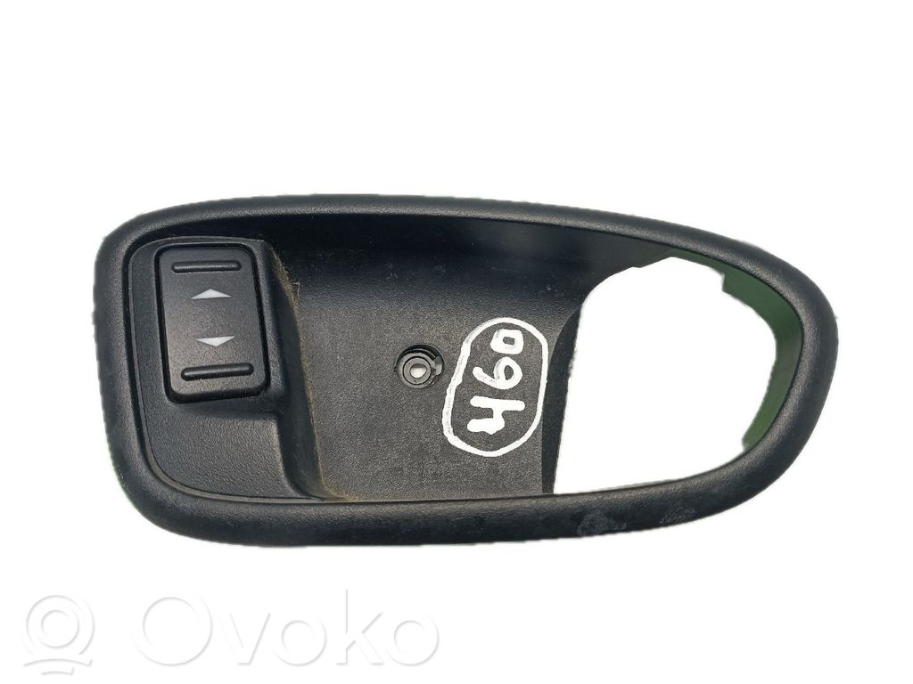 Interrupteur commade lève-vitre   VP6M2XU226A37,FRENTEDIREITO