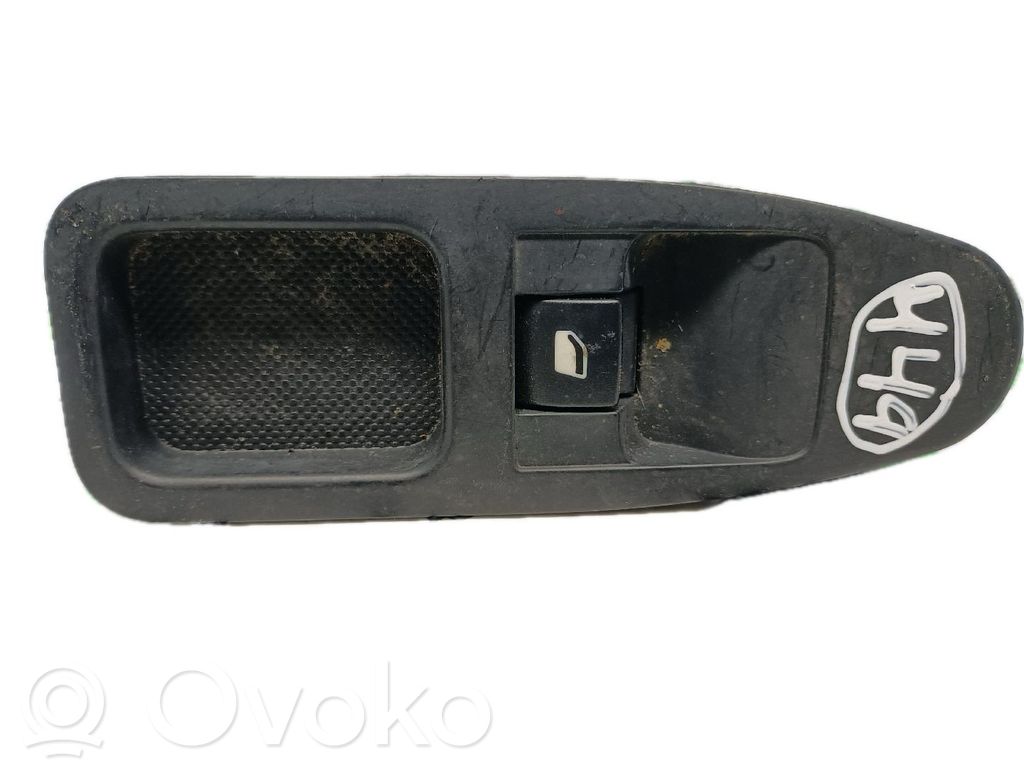 Electric window control switch   FRENTE,DIREITO