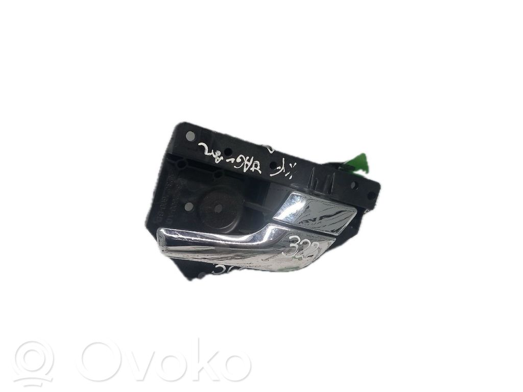 Manecilla interna puerta trasera   8X2322600,SEMMOLDURA