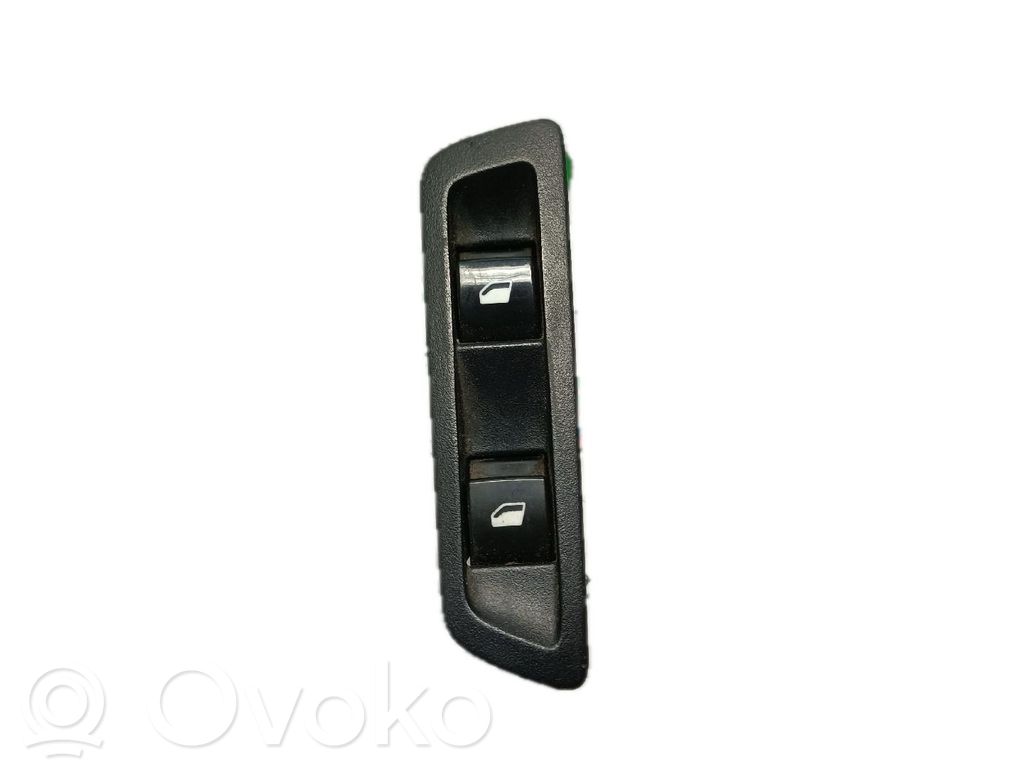 Electric window control switch   FRENTEDIREITO,9674559077