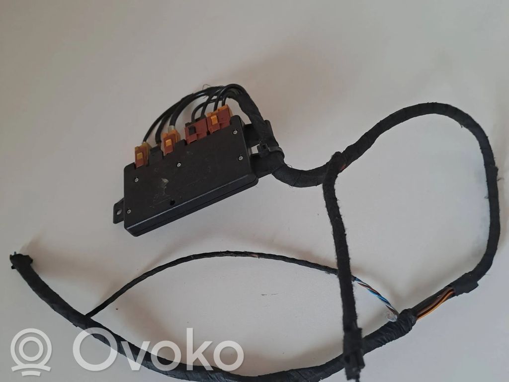Audi A6 S6 C5 4B Antenos stiprintuvas 