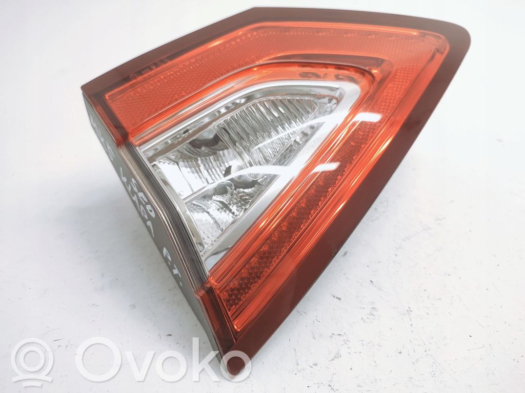 Ford Mondeo MK V Takaluukun takavalot 