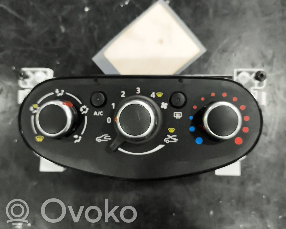 Climate control unit   N112381J
