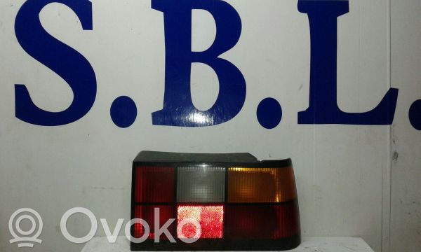 Tailgate rear/tail lights