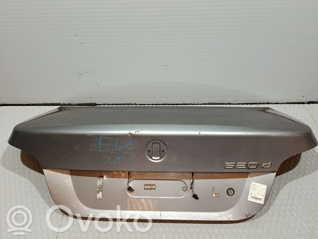 Tailgate/trunk/boot lid   CINZA