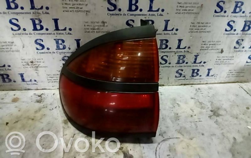 Renault Laguna I Tailgate rear/tail lights 