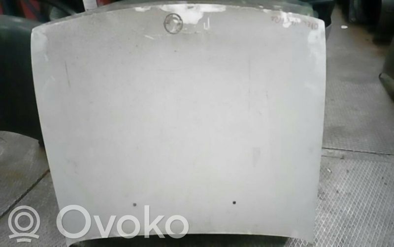 Opel Vectra A Капот двигателя 
