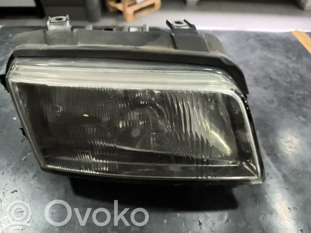 Audi A4 S4 B5 8D Priekšējais lukturis 
