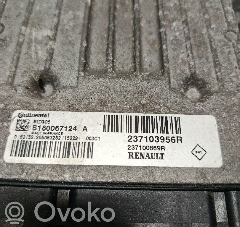 Renault Megane III Engine control unit/module 