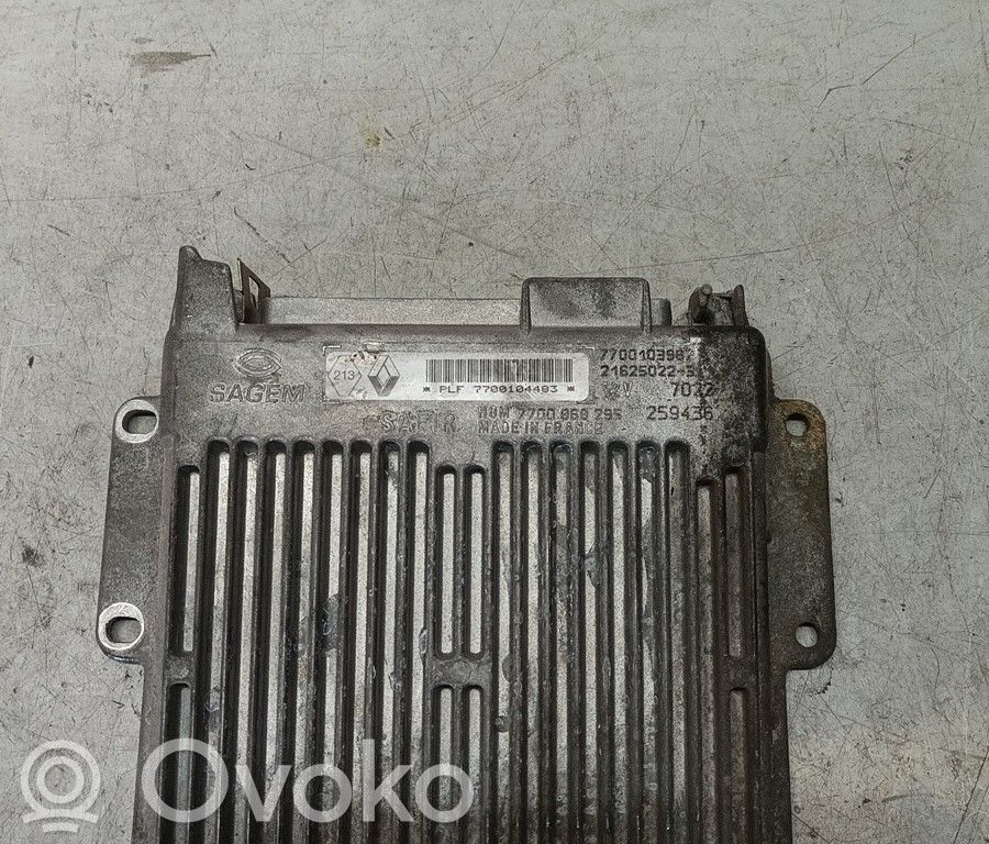 Renault Twingo I Engine control unit/module 