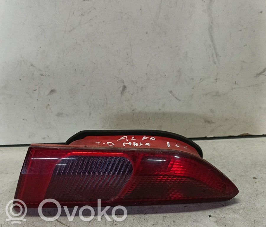 Alfa Romeo 166 Lampă spate în capacul portbagajului 