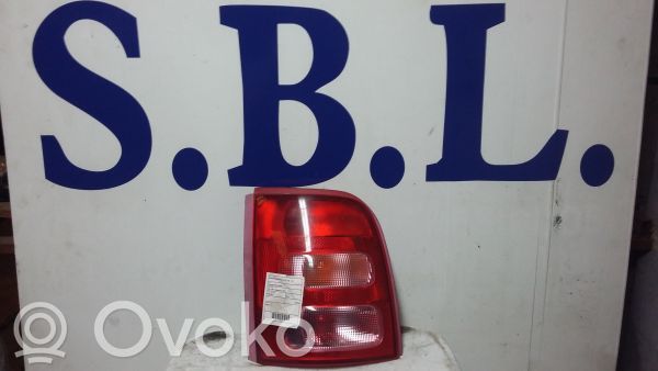 Nissan Micra Takaluukun takavalot 
