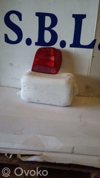 Volkswagen Polo III 6N 6N2 6NF Galinis žibintas kėbule 