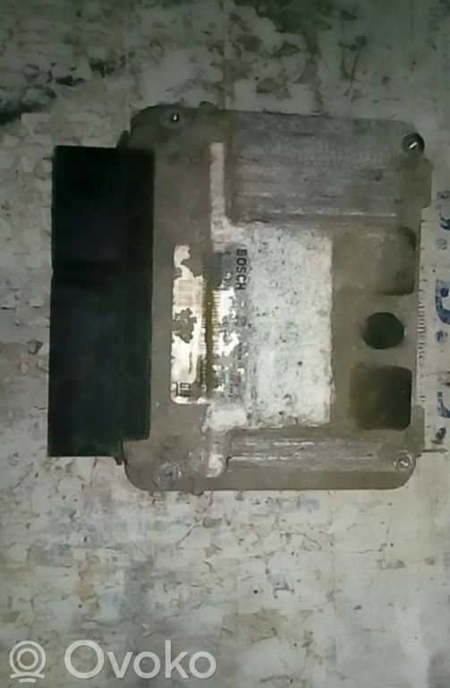 Unidad de control/módulo del motor   0281014552