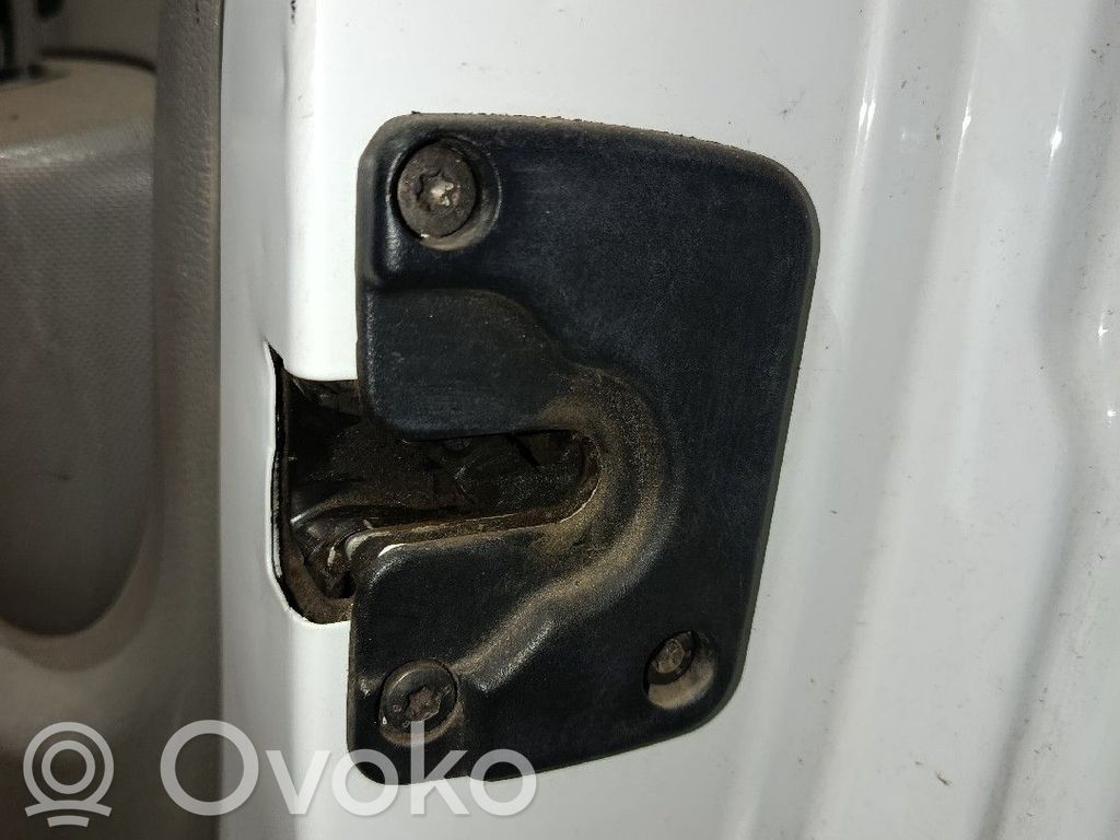 Etuoven lukko