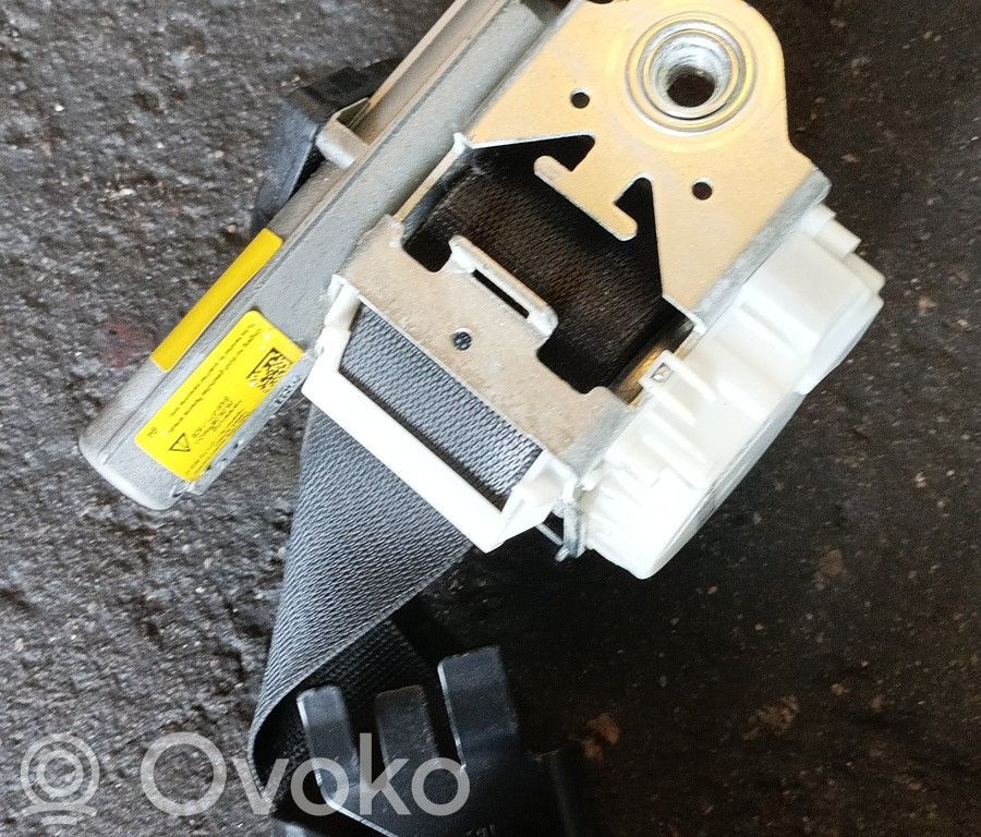 Mercedes-Benz C W204 Cinturón delantero 