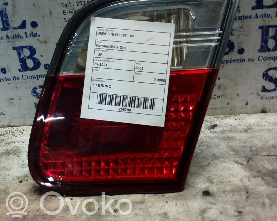 Tailgate rear/tail lights