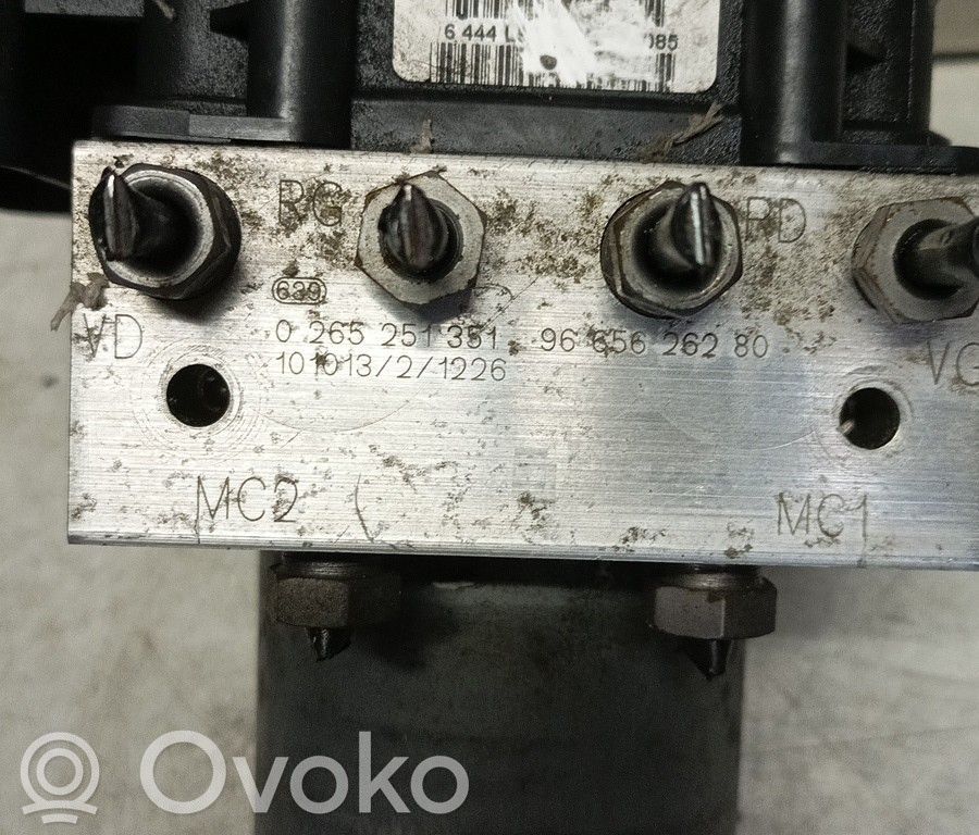 Citroen C4 II Bomba de ABS 
