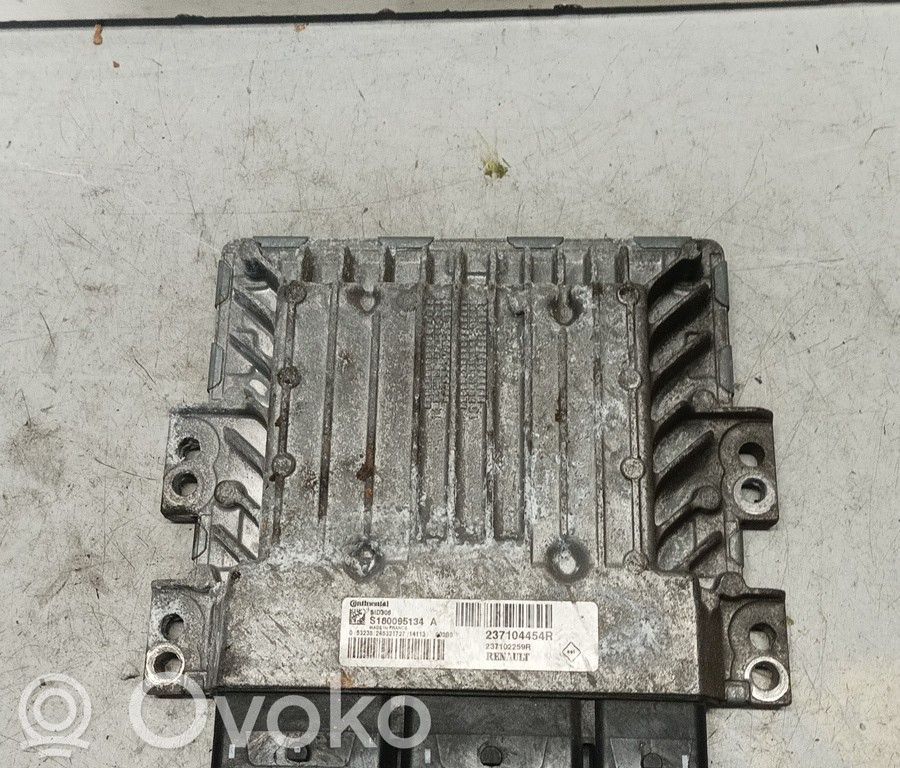 Motorsteuergerät/-modul   S180095134A,237104454R,ZACK