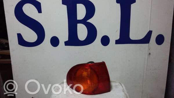 Toyota Corolla E110 Luces portón trasero/de freno 