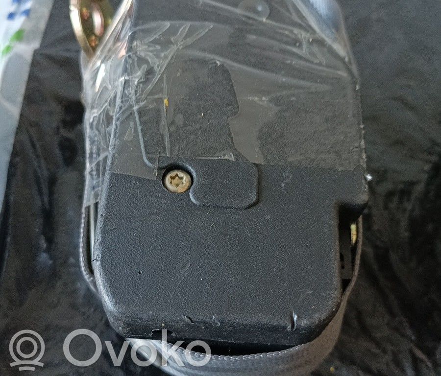 Volkswagen PASSAT B5 Cinturón delantero 