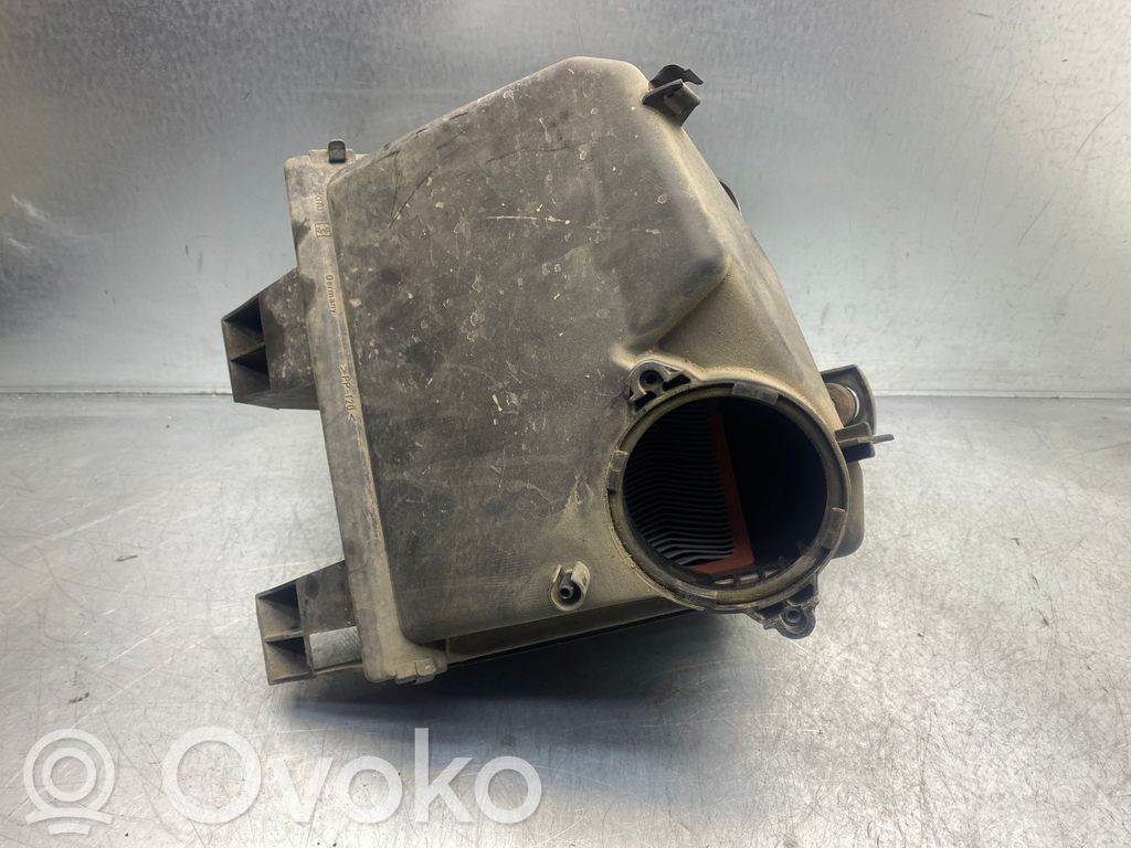 Audi A6 S6 C5 4B Air filter box 