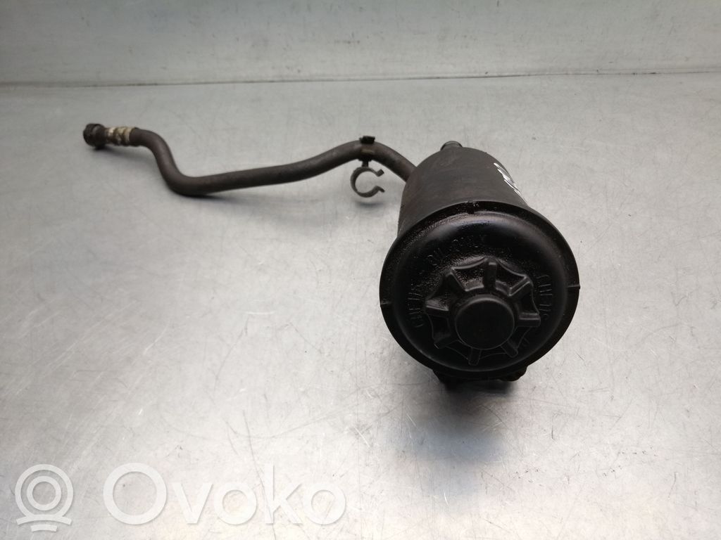 BMW 7 E65 E66 Ohjaustehostimen nestesäiliö 